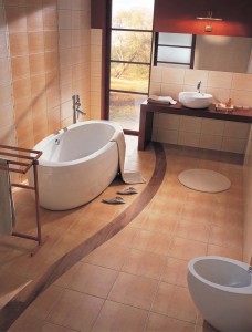 Необычный дизайн ванной с плиткой