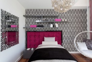 Серый цвет в интерьере розовой спальни