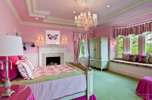 Розово-зеленая спальня