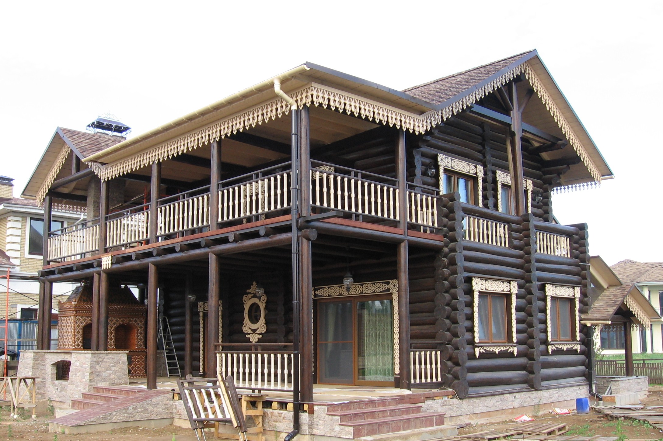 Декор деревянного дома снаружи