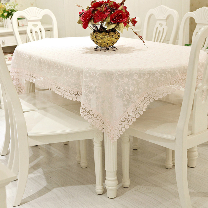 Красим деревянный стол в белый цвет